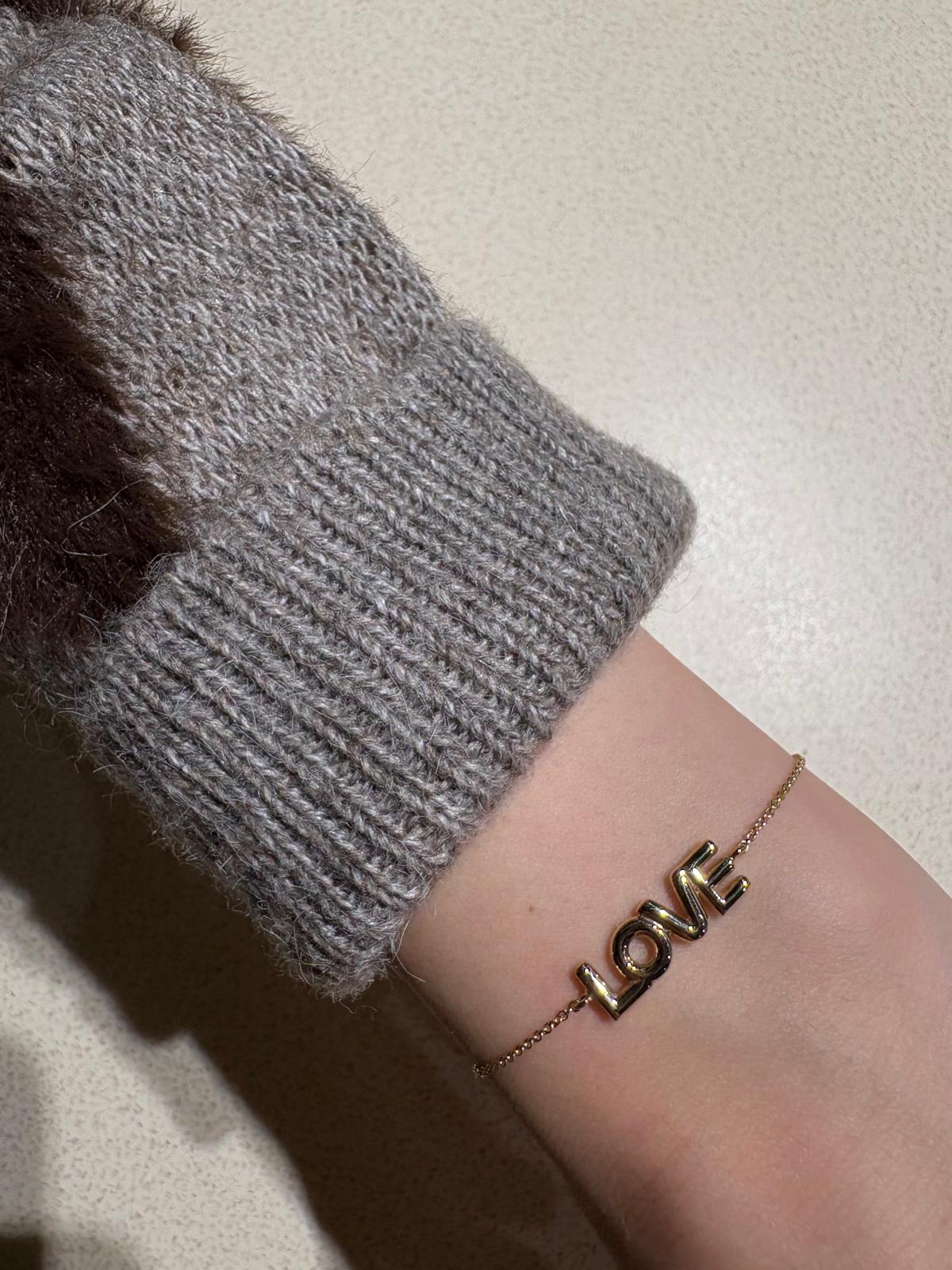 LOVE Letter Bracelet Gold